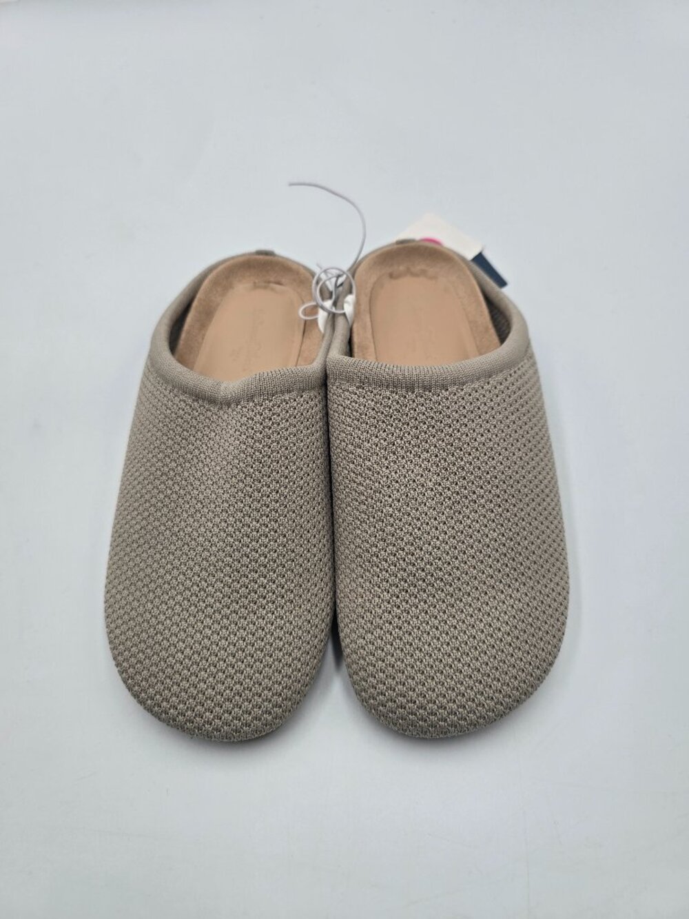 Universal Thread Flat